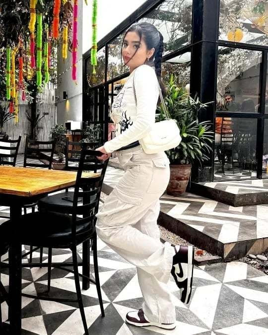 Viral Adjustable Cargo Pants | "The cargo that perfects your curves" - Image 9