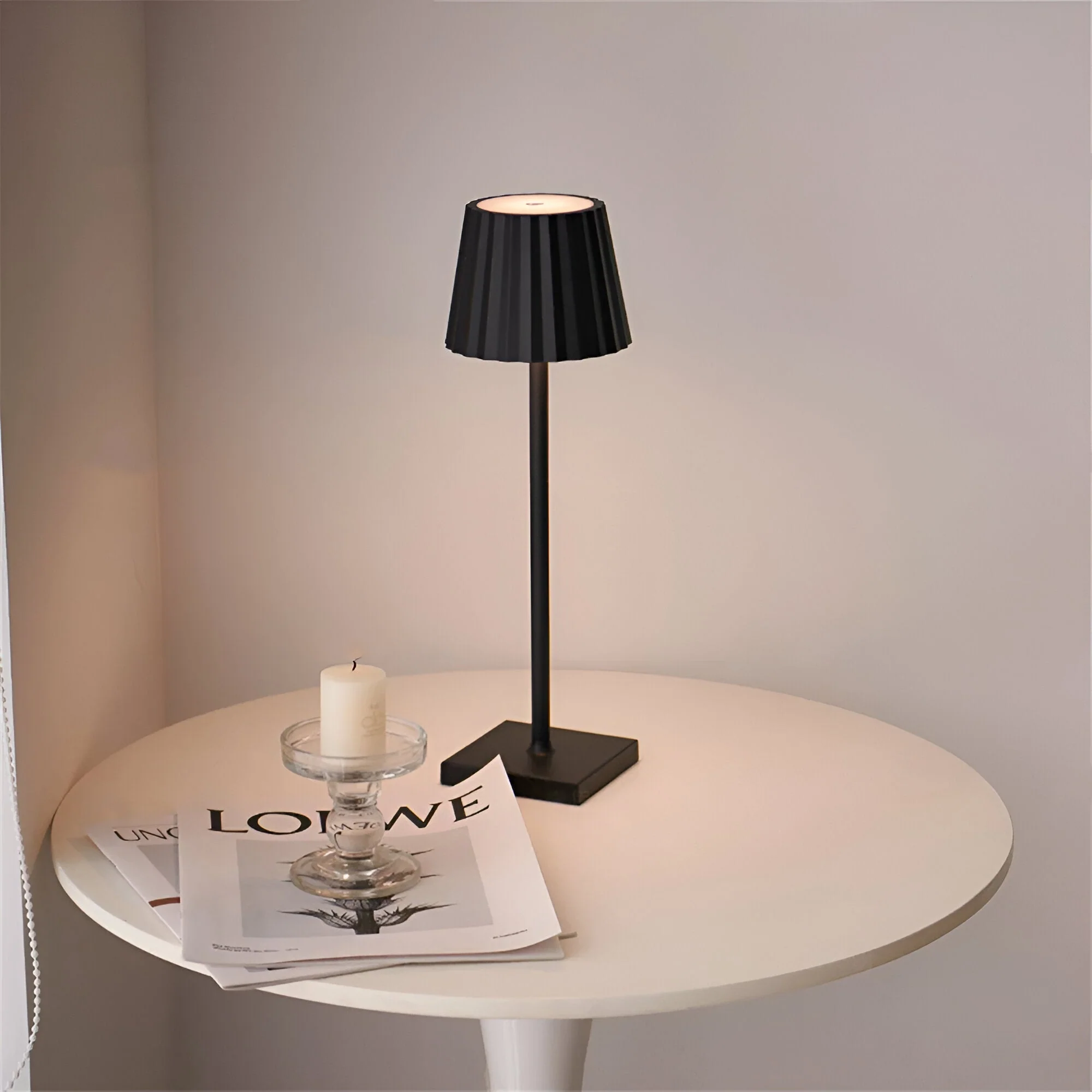 LaminaTouch 2.0 - Dimmable Wireless and Rechargeable Modern LED Table Lamp