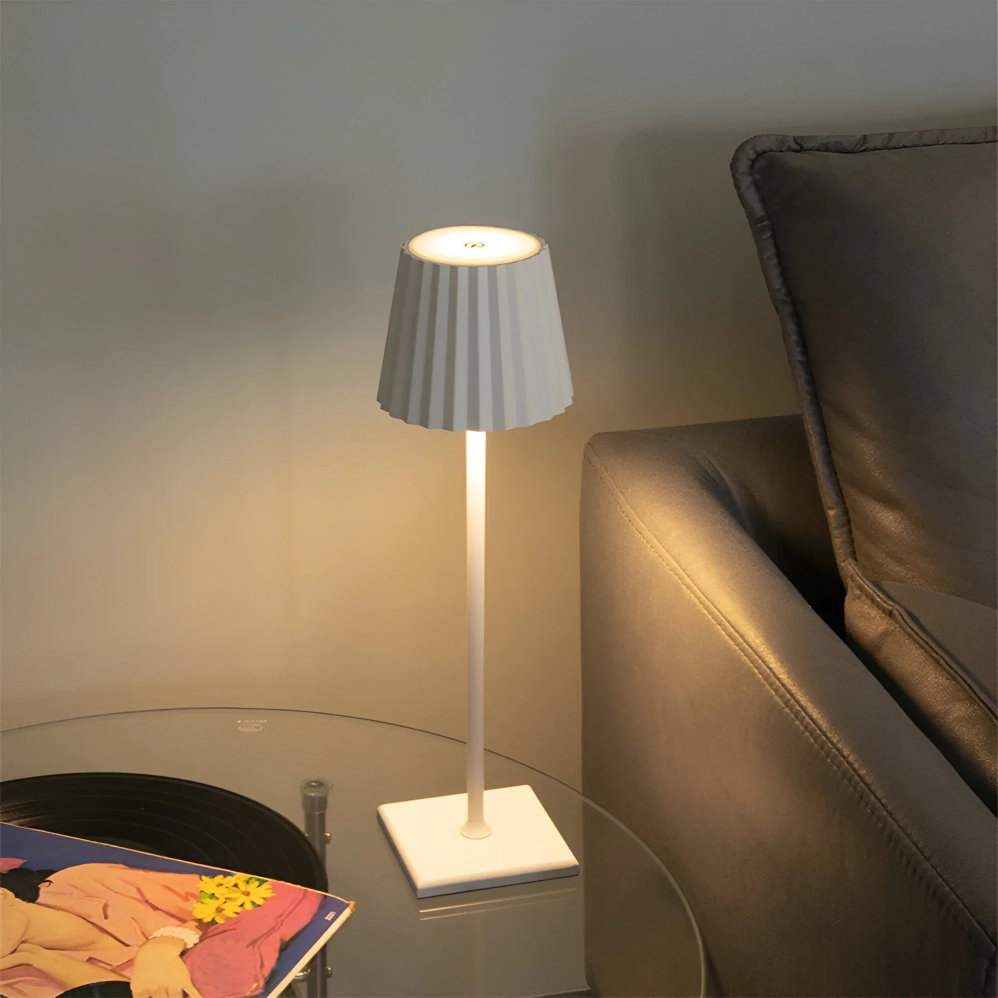 LaminaTouch 2.0 - Dimmable Wireless and Rechargeable Modern LED Table Lamp - Image 12