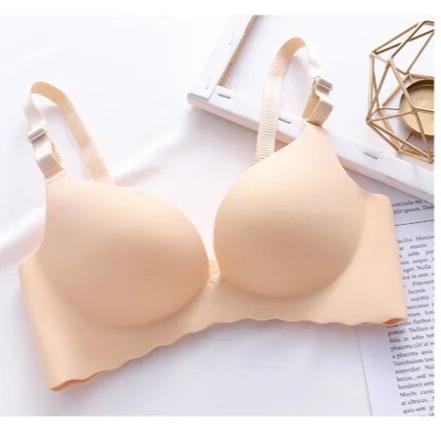Lifting bra for a natural shape with complete discretion - Image 3