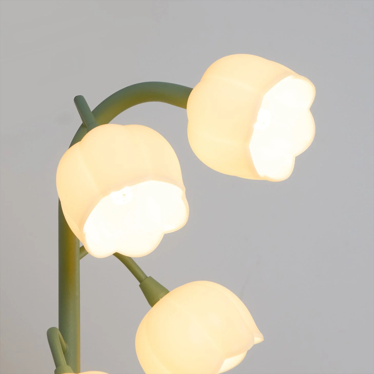Table lamp with a bell orchid - Image 9