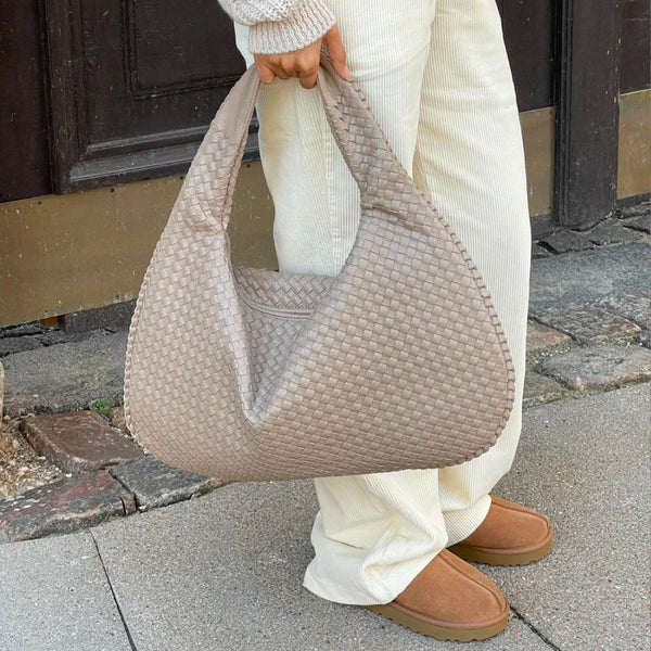 VantiaLux™ — Elevate Your Style with Effortless, Smart Elegance - Image 9