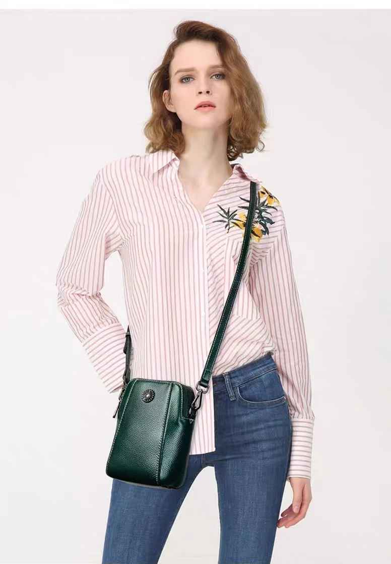 VeraLoft™ Crossbody — Effortless Style and Freedom to Move Hands-Free - Image 4